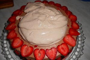 Tort cu capsuni si fragi