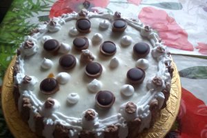 Tort cu crema de vanilie si ciocolata alba