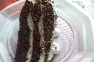 Tort cu crema de vanilie si ciocolata alba