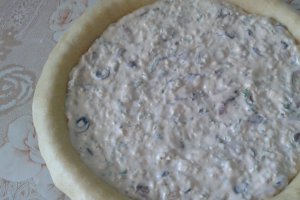 Tarta cu ciuperci si sunca