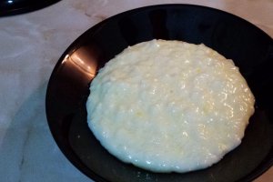 Budinca de orez cu dulceata de cirese amare