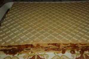 Foi de napolitane cu crema caramel