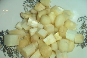 Ciorba dietetica cu pui,sparanghel si broccoli