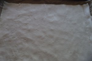 Tarta foietaj cu porumb si branzeturi