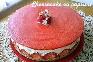 Cheesecake cu capsuni si ciocolata alba