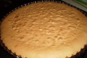 Tarta cu capsuni si crema de ciocolata