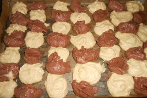 Prajitura cu crema de capsuni