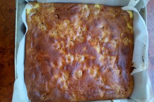 Negresa cu crema de branza si cirese