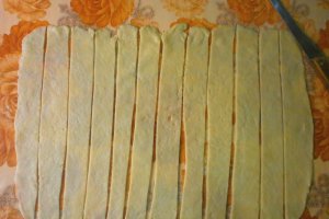 Rulouri-aperitiv umplute cu branza si verdeata