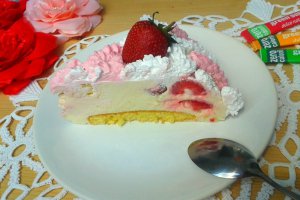 Tort cu capsuni - reteta cu nr. 100