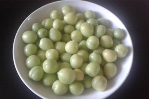 Ciorba de fasole verde acrita cu zarzane