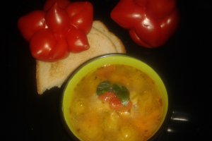Ciorba de fasole verde acrita cu zarzane
