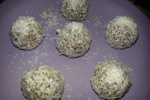 Bomboane raw