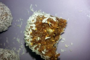 Bomboane raw