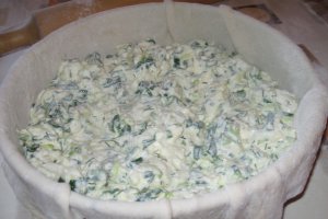 Placinta cu ceapa verde