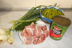Mazare cu ceapa verde si rosii