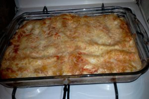 Cannelloni alla Bolognese cu sos Bechamel