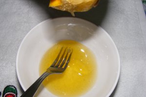 Păstrăv umplut cu capere la cuptor