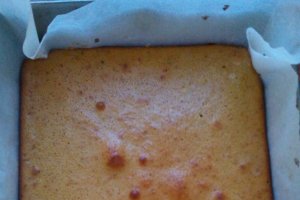 Prajitura cu cocos, capsuni si green sugar