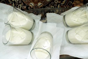 Panna cotta cu sos de capsuni