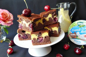 Prajitura cu cirese si crema de branza