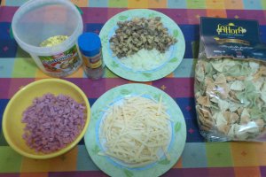 Paste cu ciuperci, ceapa , sunca , cascaval si bechamel