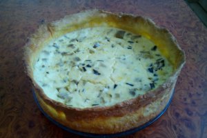 Tarta cu vinete si branza de vaci