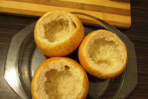 Chifle cu legume si carnaciori