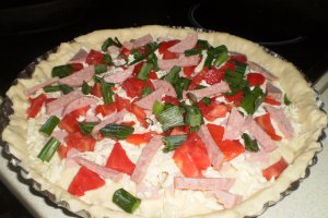 Tarta aperitiv cu aluat de placinte