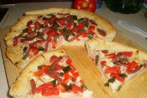 Tarta aperitiv cu aluat de placinte