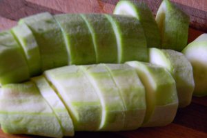 Salata de vinete cu rosii uscate