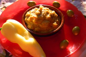 Salata de vinete cu rosii uscate