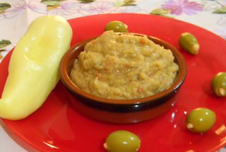Salata de vinete cu rosii uscate