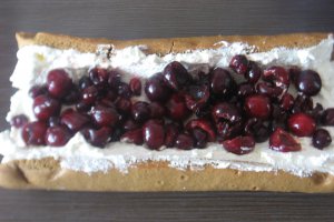 Rulada cu cirese