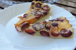 Clafoutis cu cirese si piersici