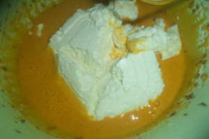 Cheesecake cu seminte de canepa si ghimbir confiat