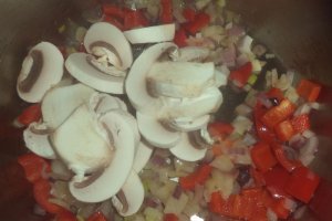 Pui cu ciuperci caramelizate
