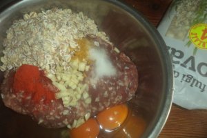 Chiftele din carne la cuptor cu fulgi si tarate de ovaz