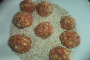 Chiftele din carne la cuptor cu fulgi si tarate de ovaz