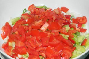 Salata de paste cu salam crud uscat