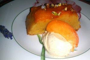 Chec "Tatin" cu caise