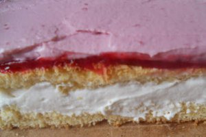 Tort cu mascarpone,zmeură şi ciocolată