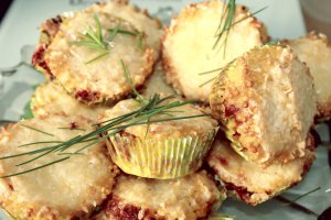 Briose aperitiv cu carne, cus-cus, porumb si multe legume