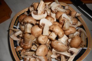 Tocanita cu ciuperci brune
