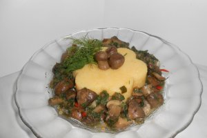 Tocanita cu ciuperci brune