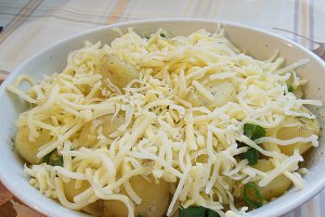 Cartofi noi gratinati