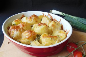 Cartofi noi gratinati