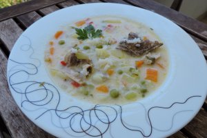 Ciorba de gaina cu smantana