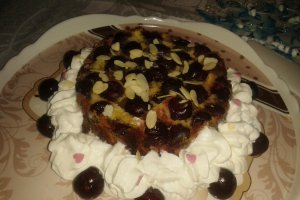 Mini tort - pandispan cu cirese
