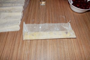Strudel cu branza si cirese